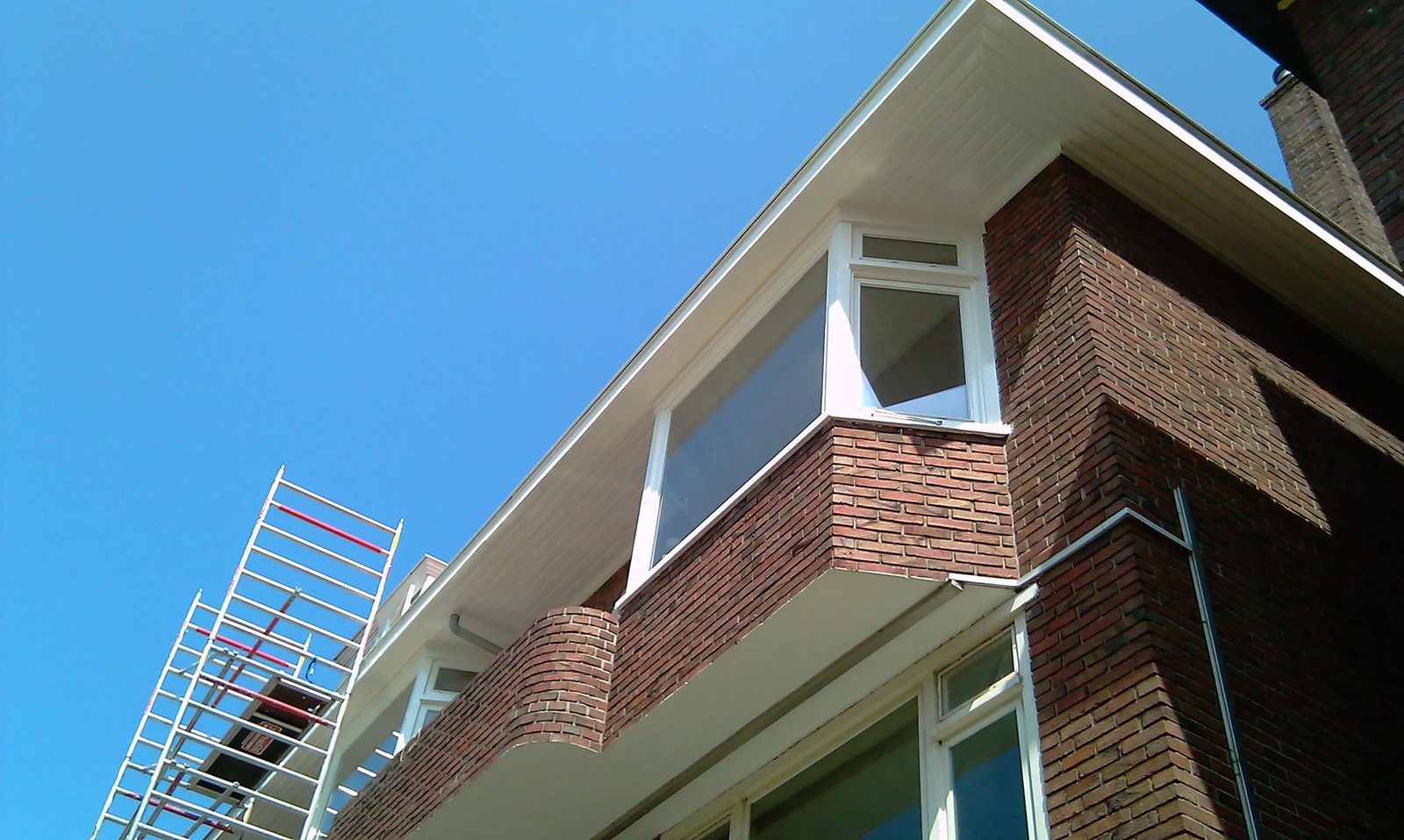 Buitenschilderwerk aan een woning door Schildersbedrijf van Zoomeren